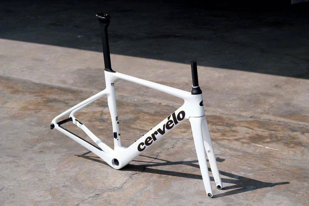 soloist是cervelo最有名的自行车之一平衡了轻量化和空气动力学性能