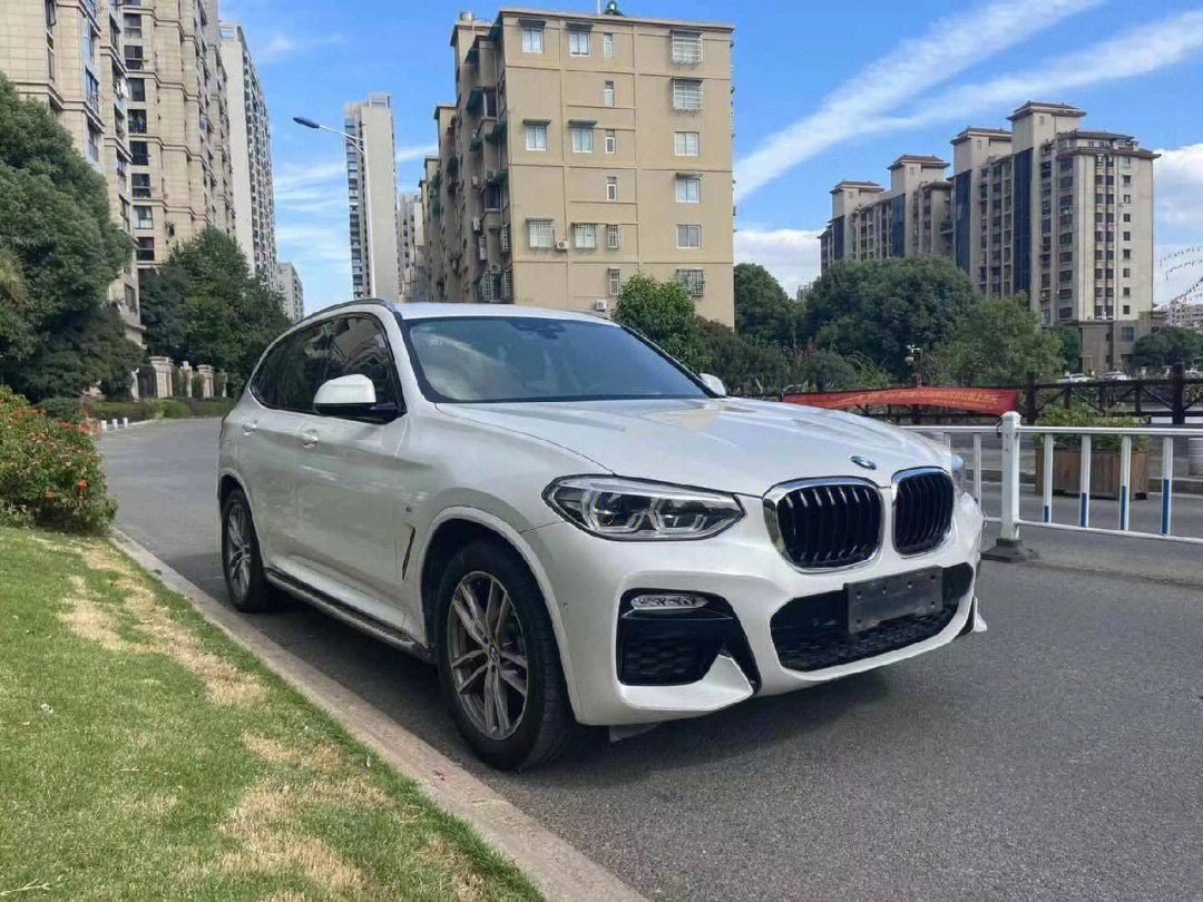 【车辆名称】宝马x3 xdrive25i m运动套装