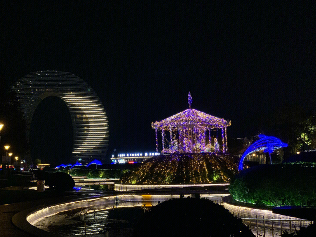 湖州马桶圈夜景图片