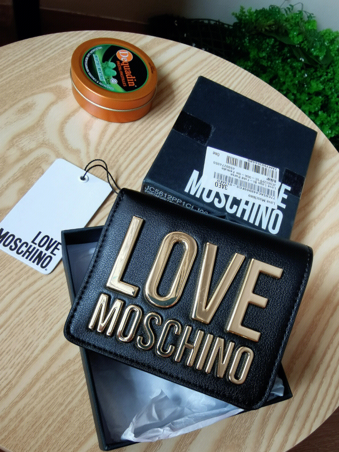 lovemoschino钱包