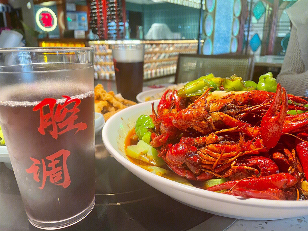 好多饭店也没有营业01在公众号上海美食攻略上说沪小胖近期营业而且