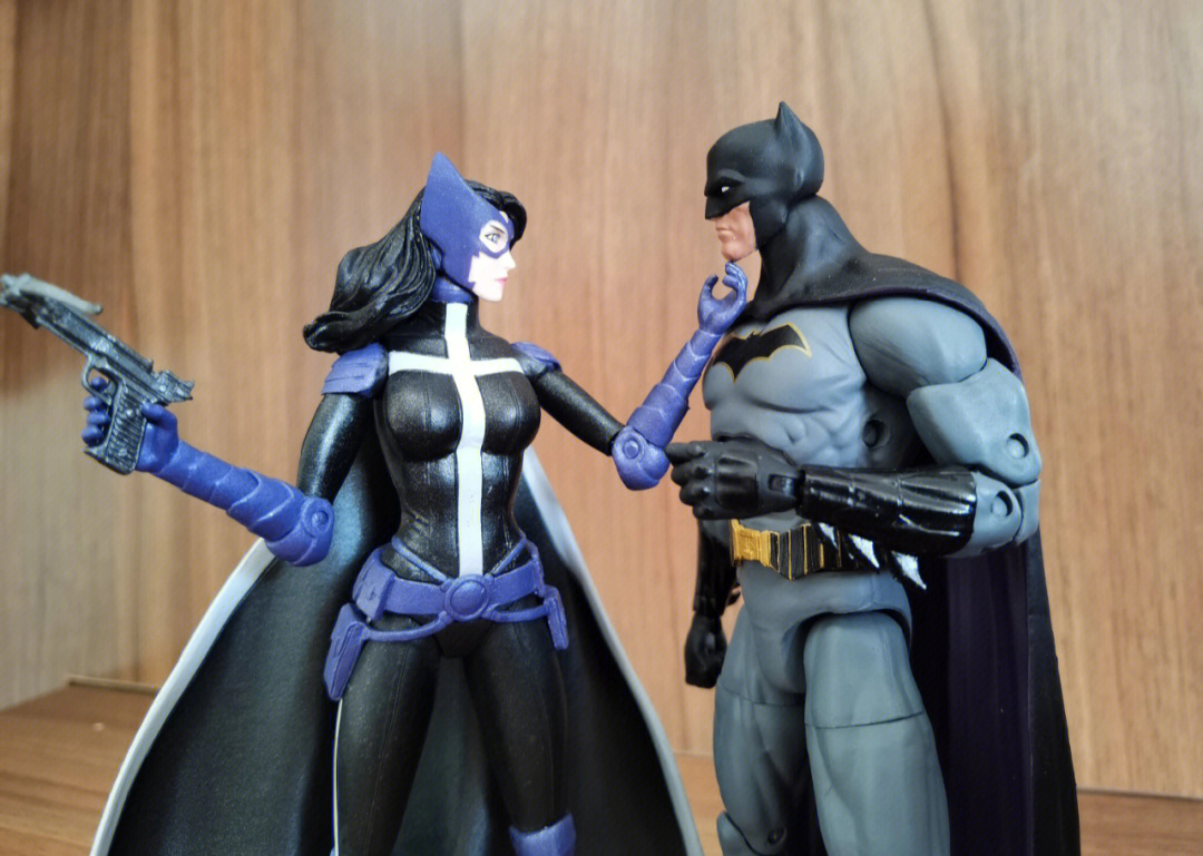 女蝙蝠侠重伤图片