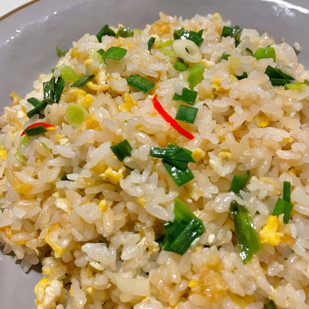 炒饭第三弹比饭店还香的青蒜蒜香蛋炒饭