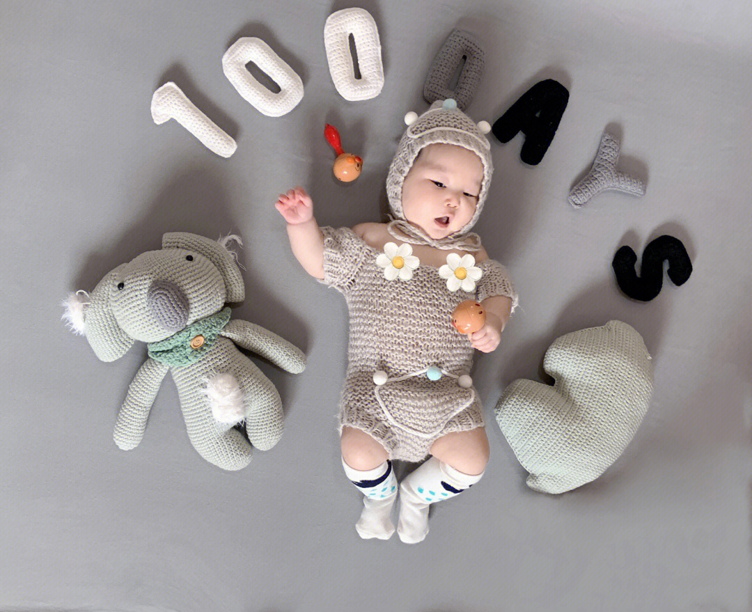 100天宝宝在家拍照姿势图片