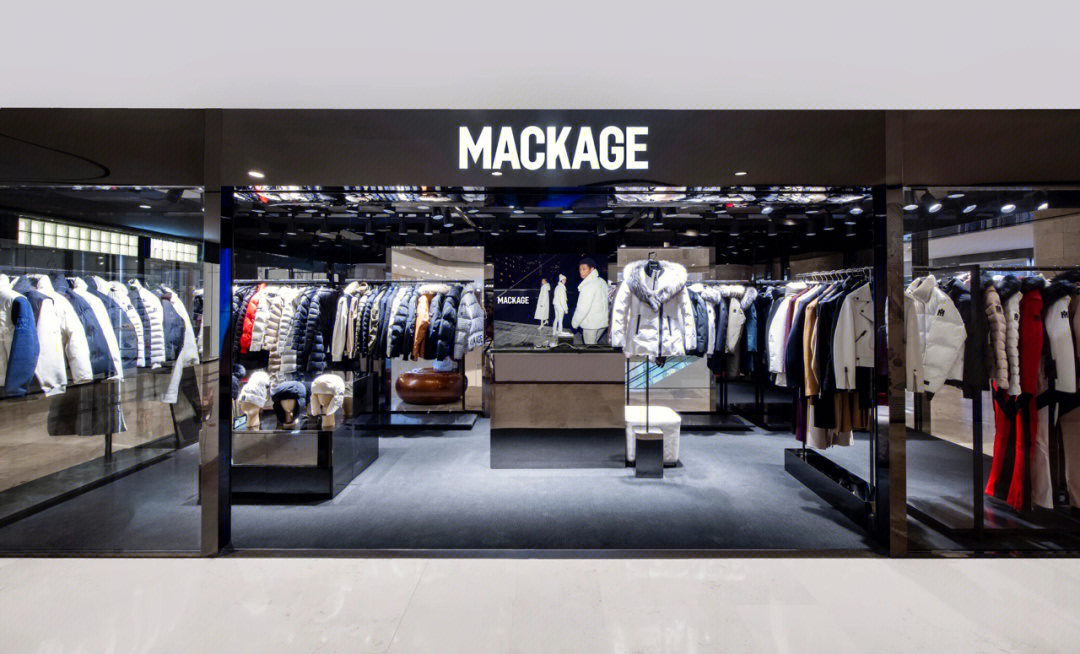 mackage全新品牌概念店现已登陆南京德基广场.