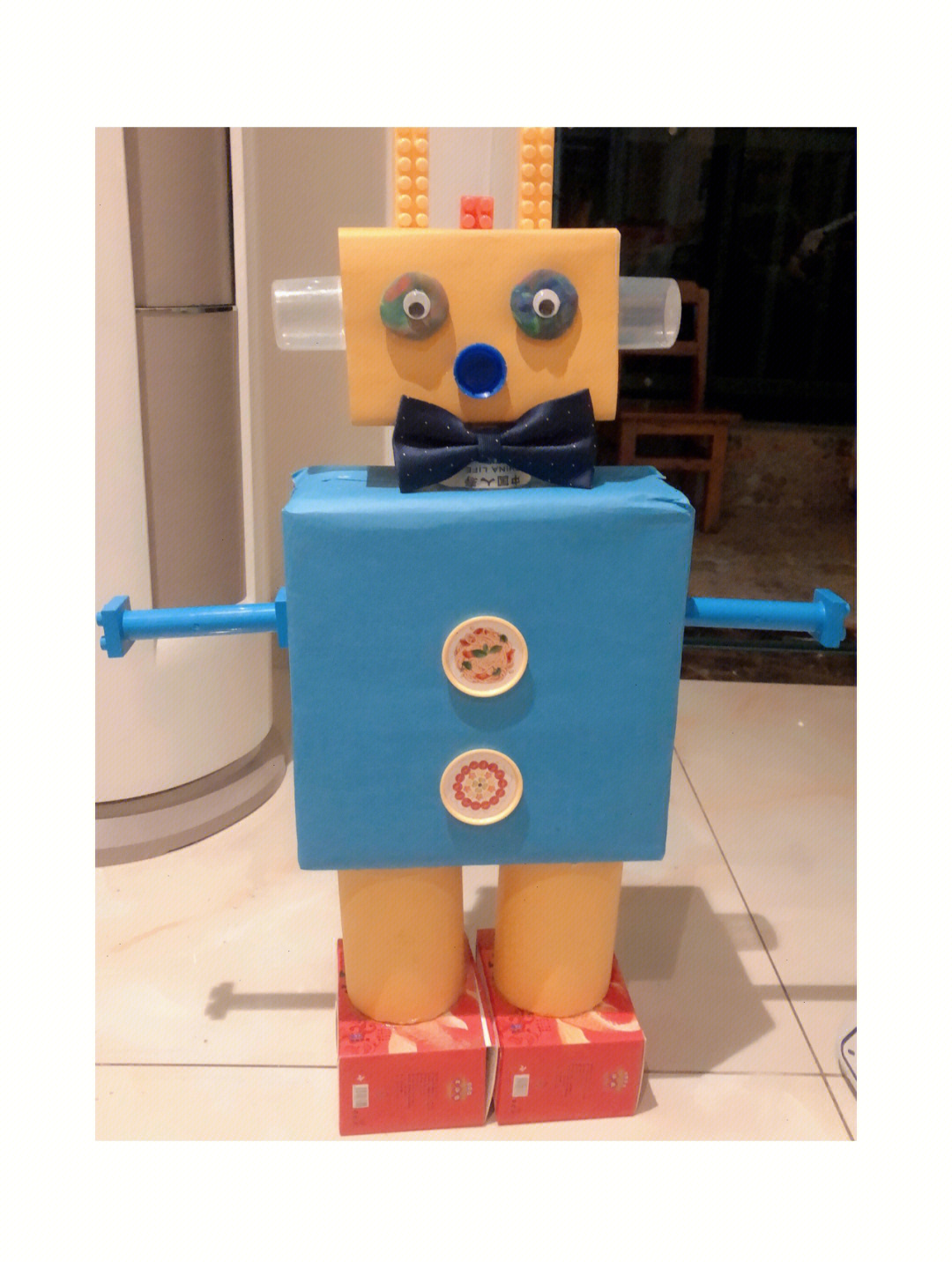 幼儿园手工环保机器人