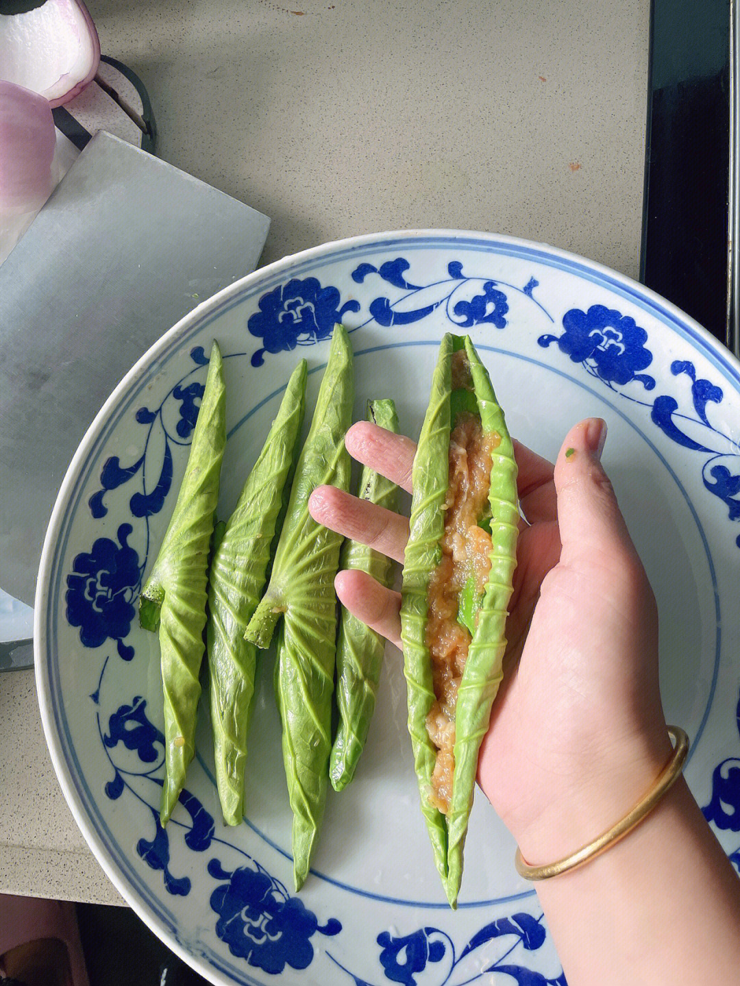 夏天的美食荷叶包肉