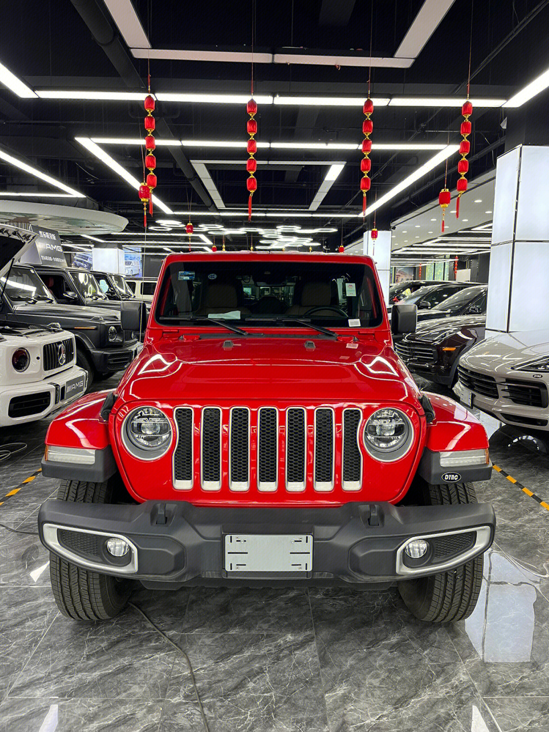 jeep红色越野车15万图片