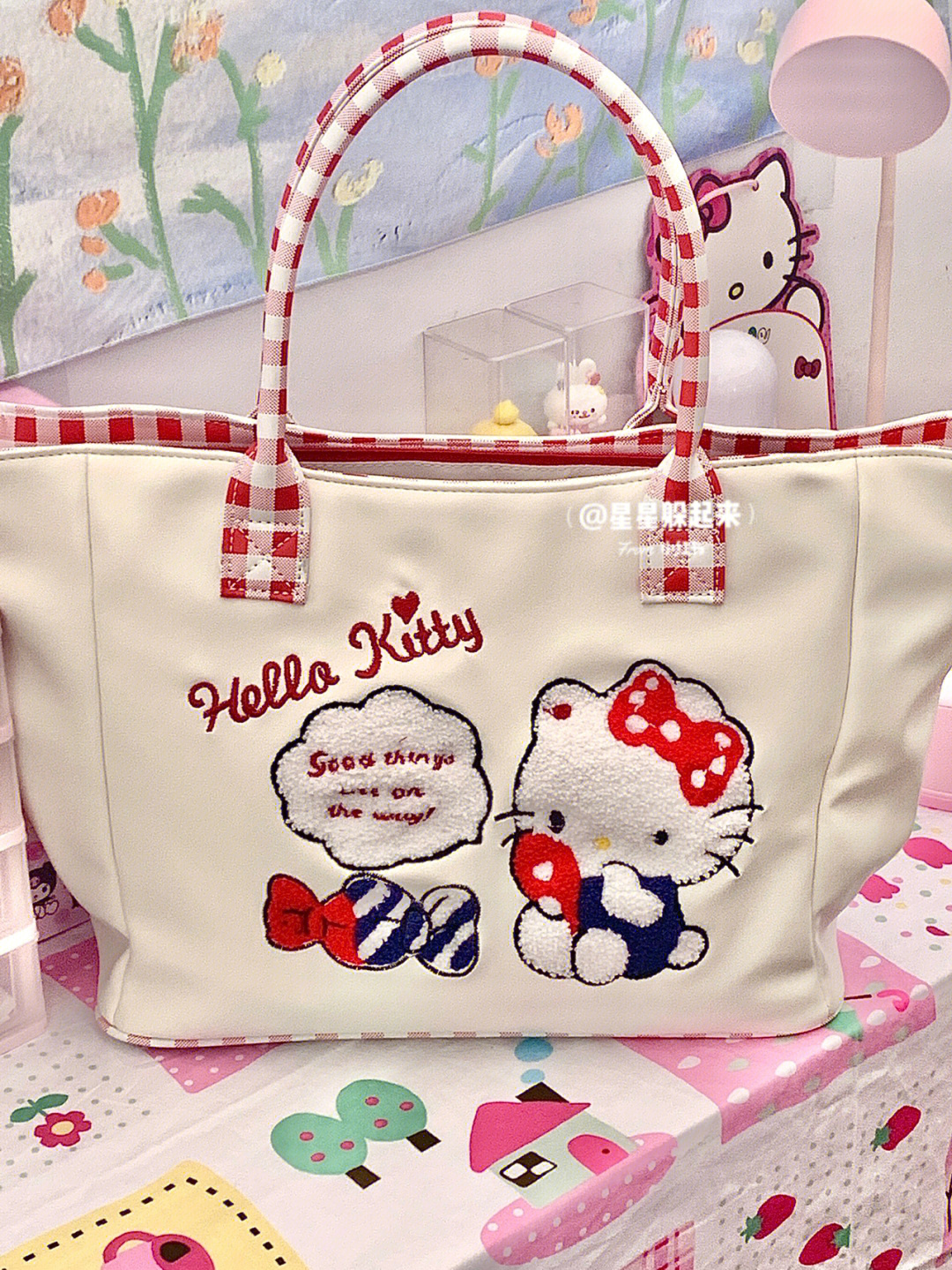 怎么会有这么好看的hellokitty托特包啊