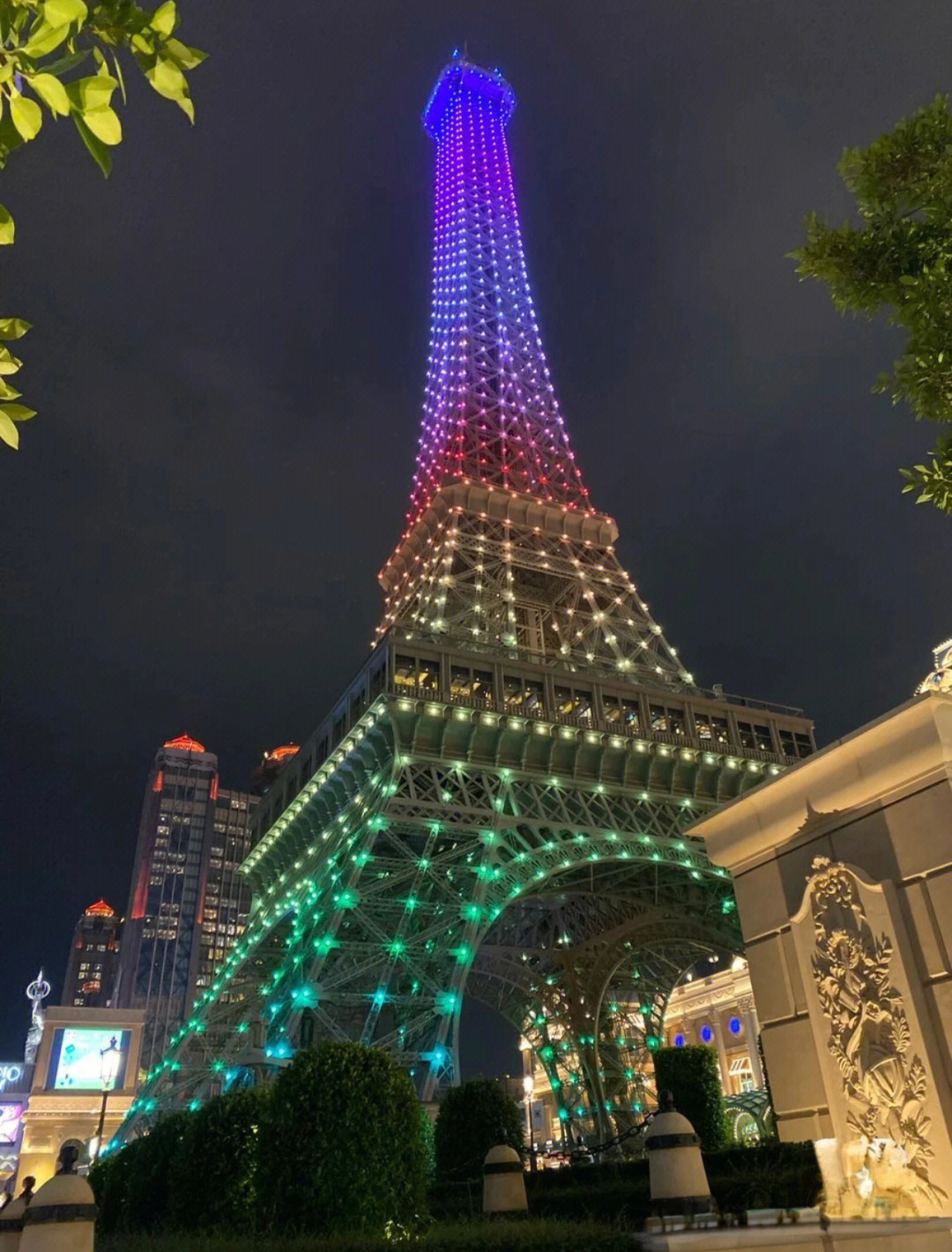 澳门巴黎铁塔下面1500图片