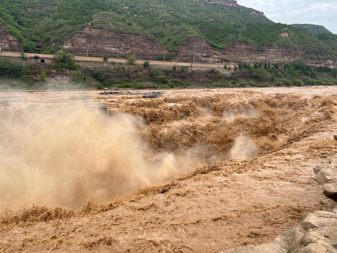 高速公路跌水图片