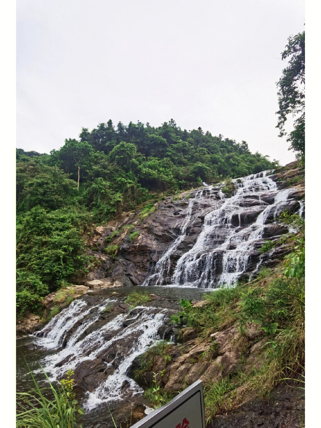 马峦山碧岭瀑布群