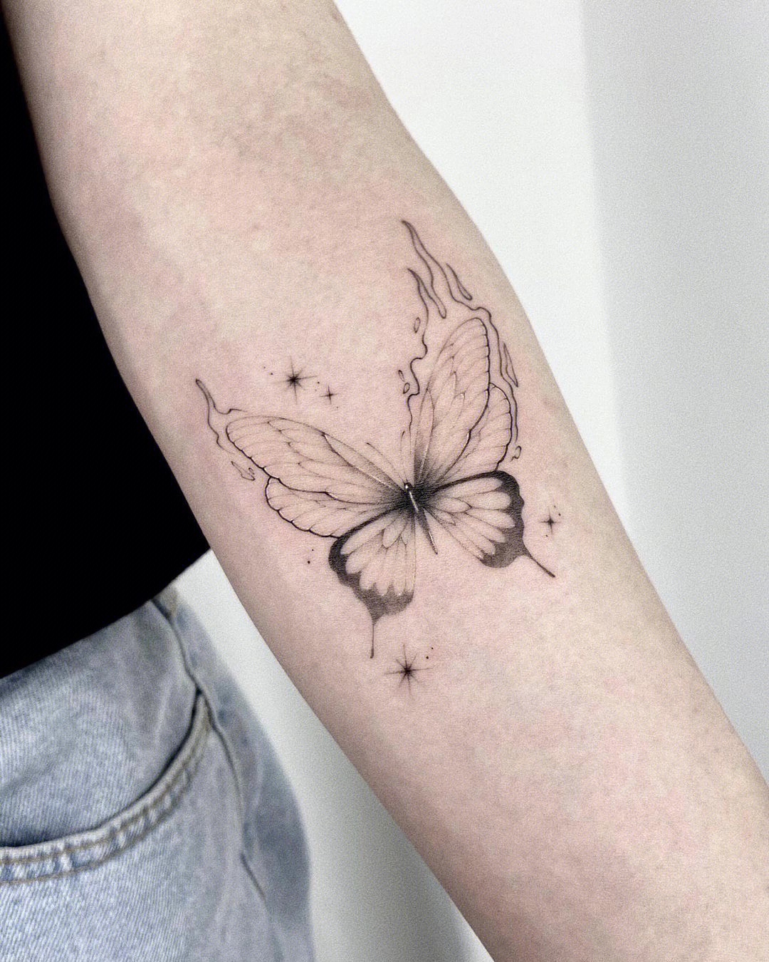ins分享把漂亮的蝴蝶画在身上纹身tatto