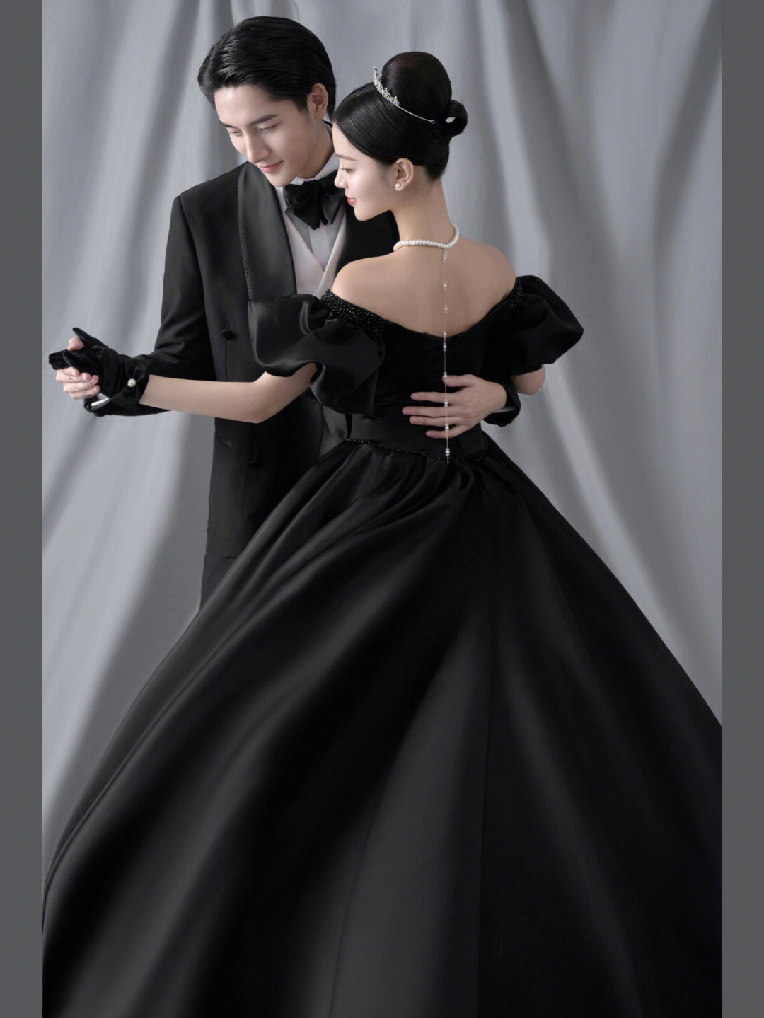 黑色婚纱照
