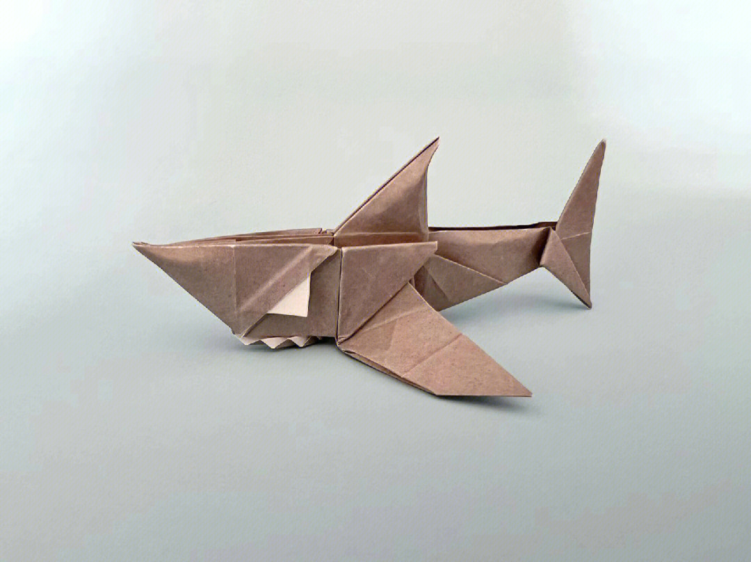 手工折纸小鲨鱼小鲸鱼