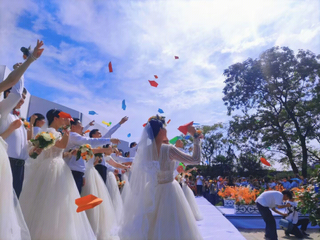 昨天校庆今天校友集体婚礼