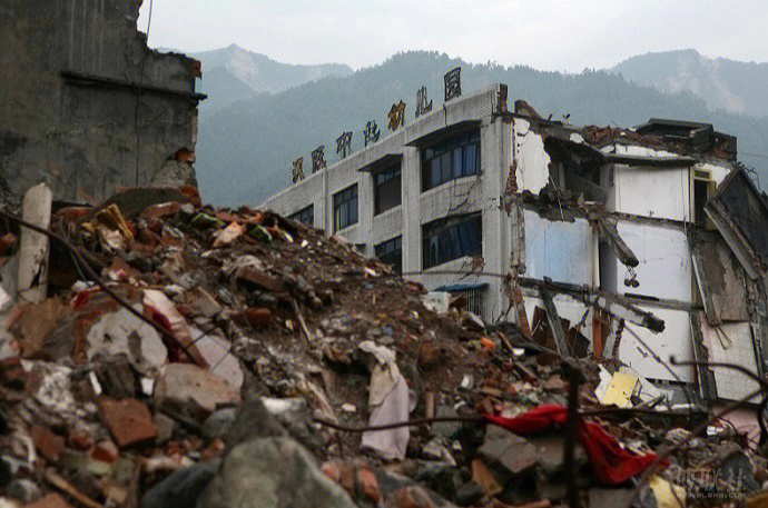 汉旺与北川同处地震断裂带,地震造成破坏异常惨烈的原因是这里有6万多