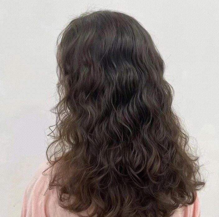 韩式发型木马卷夏天也可以很好看,深圳烫发