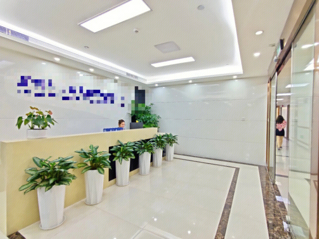 南山科技园在租办公室大冲商务中心电梯口2605面积:689平租金:140元