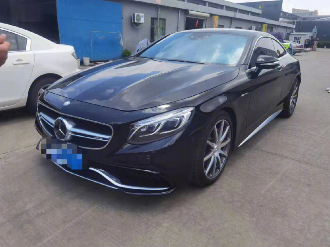 amg 2万多公里实表 原车黑红 礼拜1到厦门#奔驰amg#奔驰s63