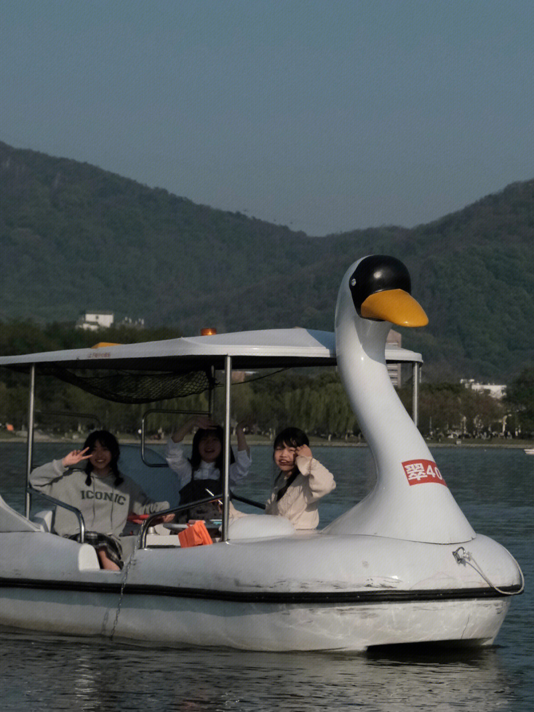 玄武湖划船图片