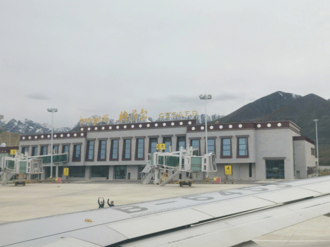 茶卡盐湖最近的机场图片