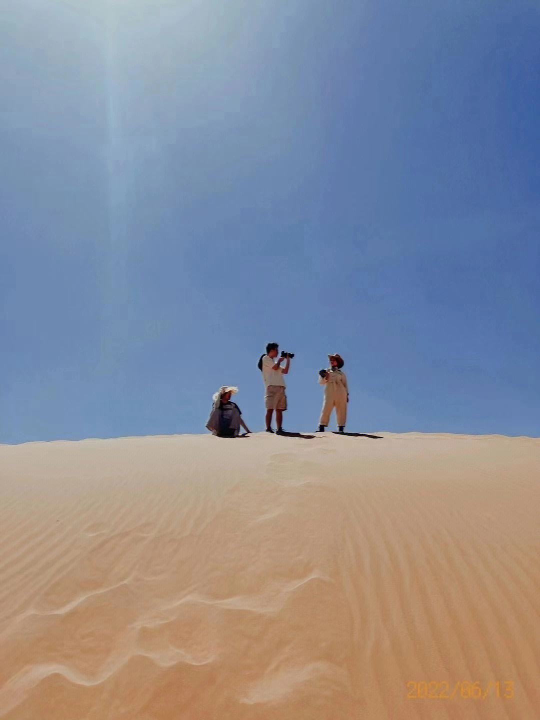 来自小伙伴在阿拉善发来的沙漠拍摄花絮分享