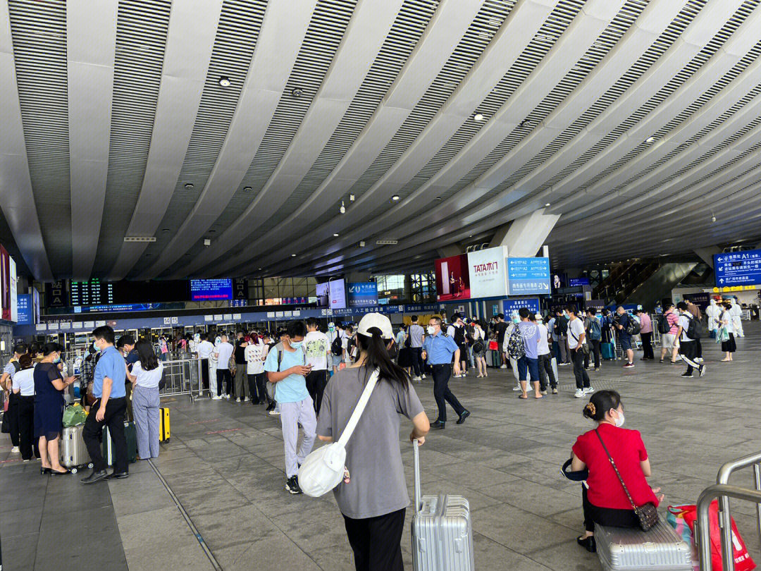 深圳北检票口图片