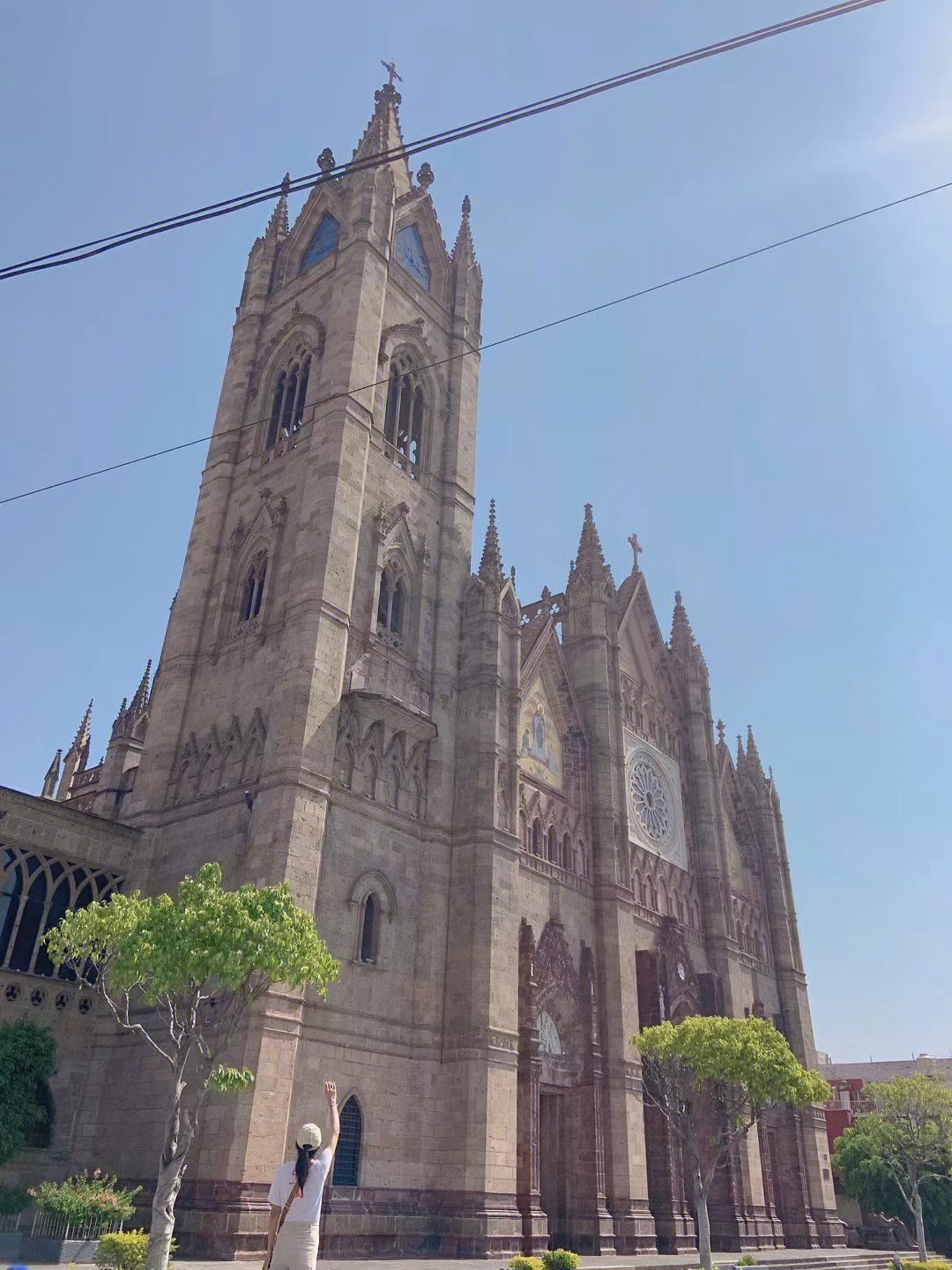 我和墨西哥瓜达拉哈拉市的教堂