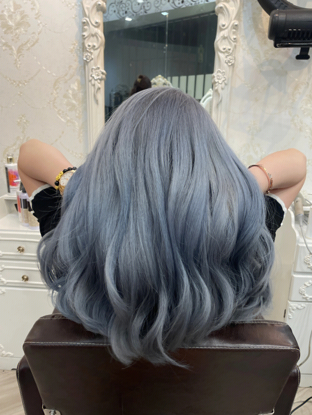 蓝灰色头发 效果图图片