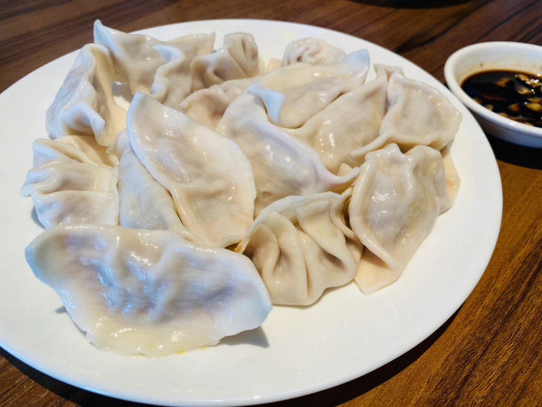 老饭骨羊肉馅饺子图片