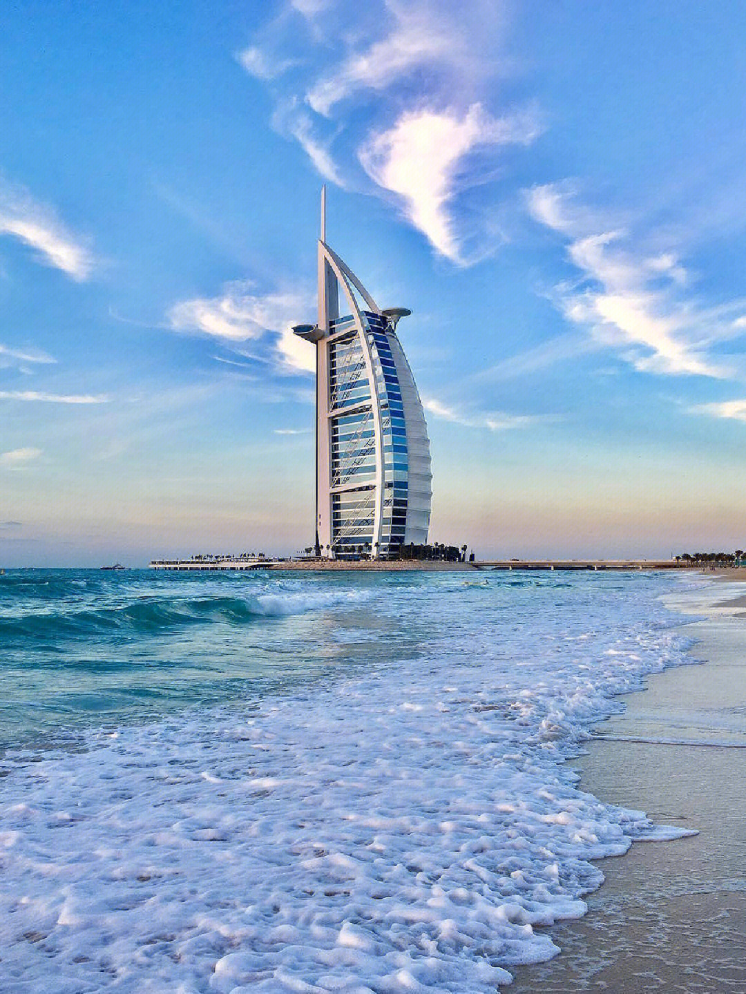 迪拜帆船酒店闻名世界的七星奢华酒店