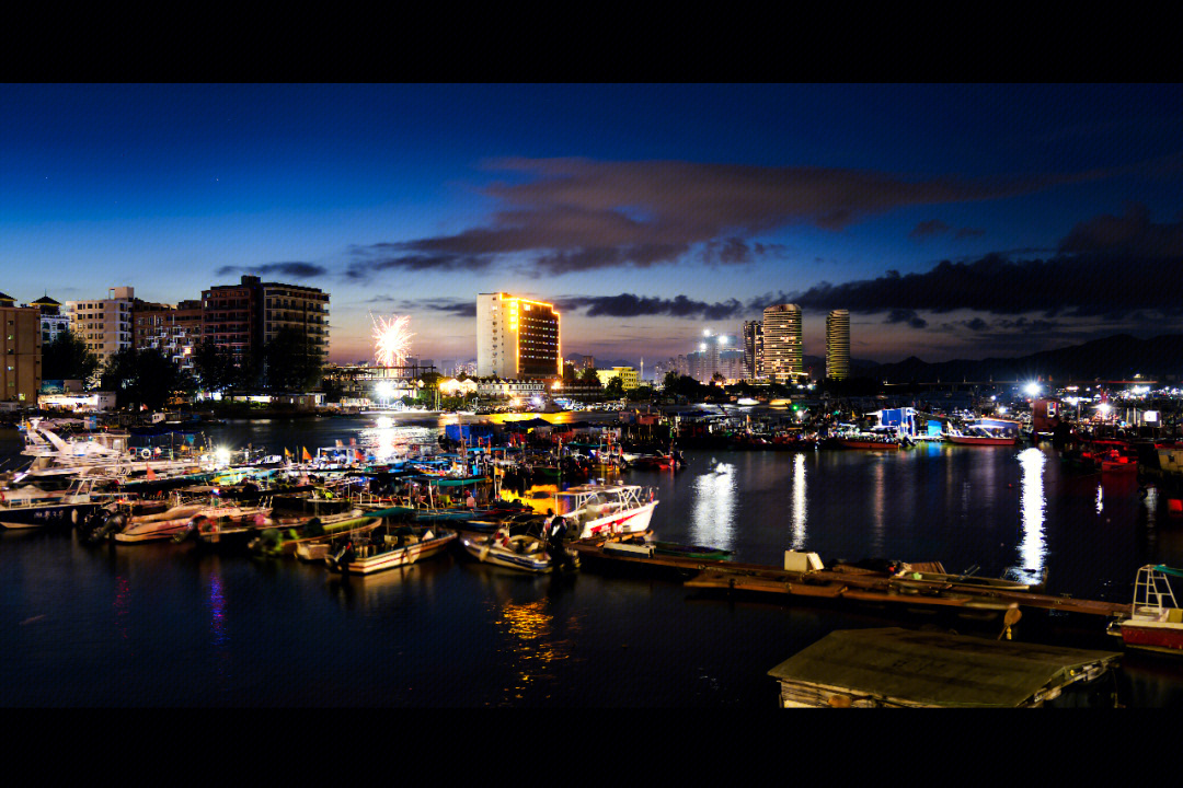 双月湾观景台夜景图片
