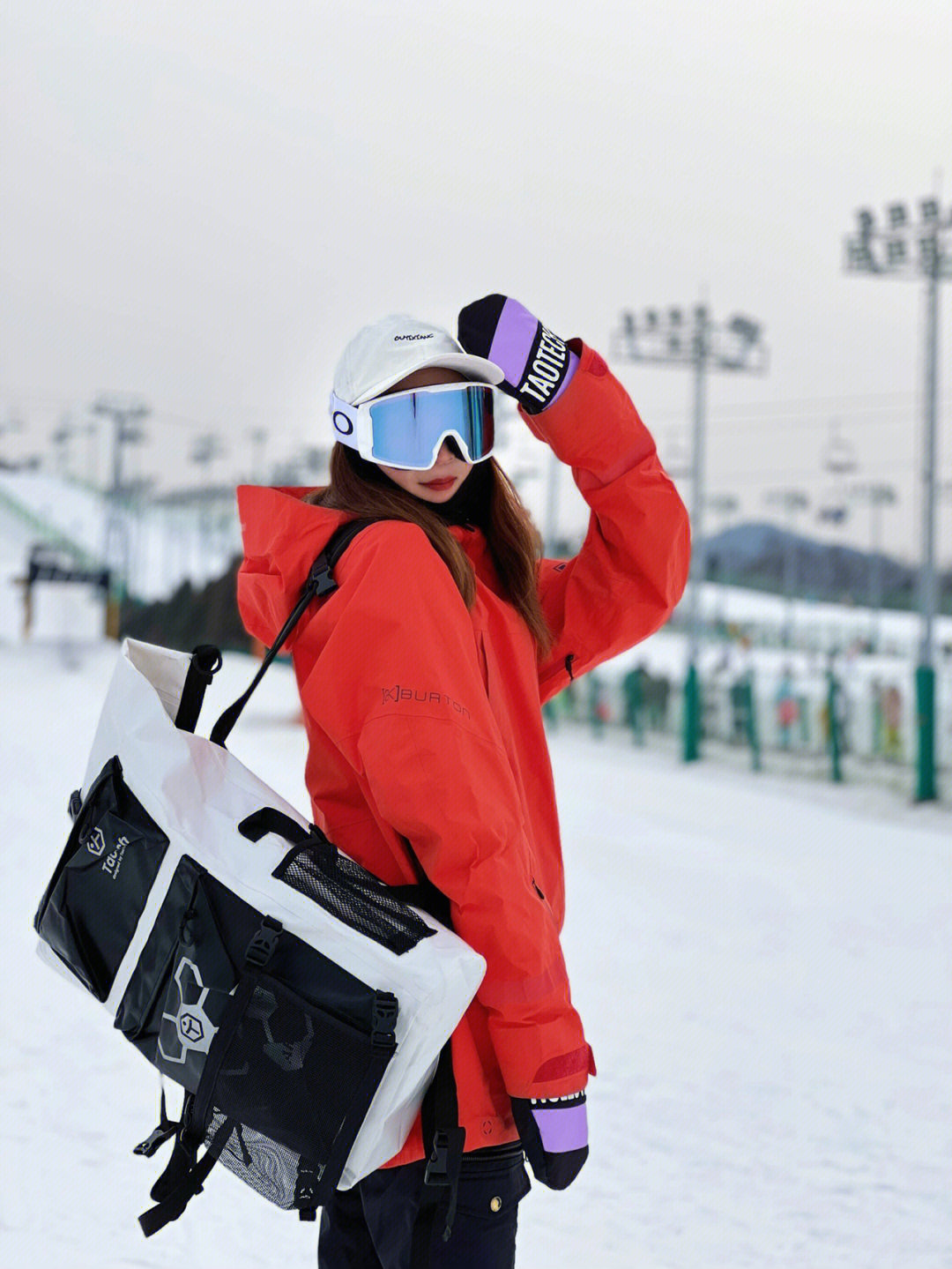 高仿ak滑雪服图片