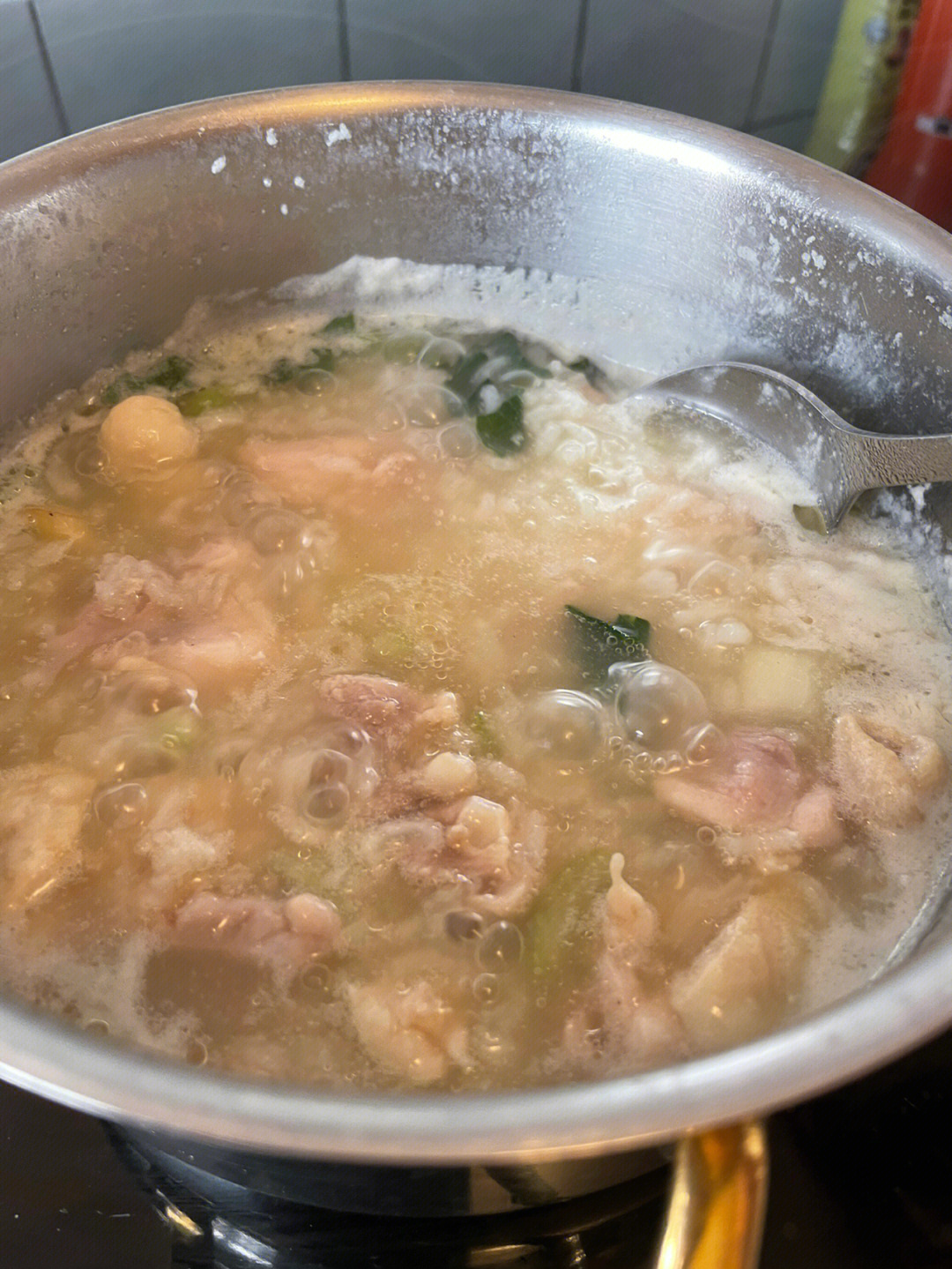 太鲜了有潮汕砂锅粥那个味儿了(自封)而且做法巨简单,我估计做汤面