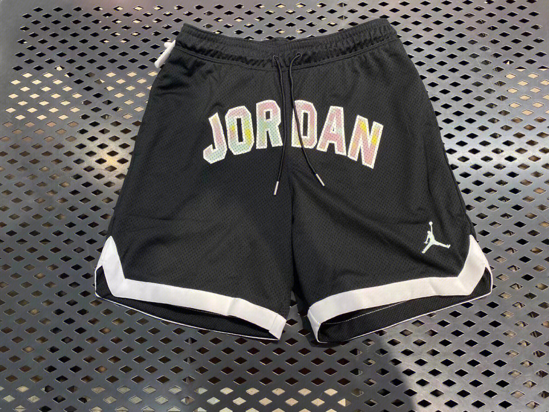 耐克乔丹系列男款篮球裤特别透气颜值高