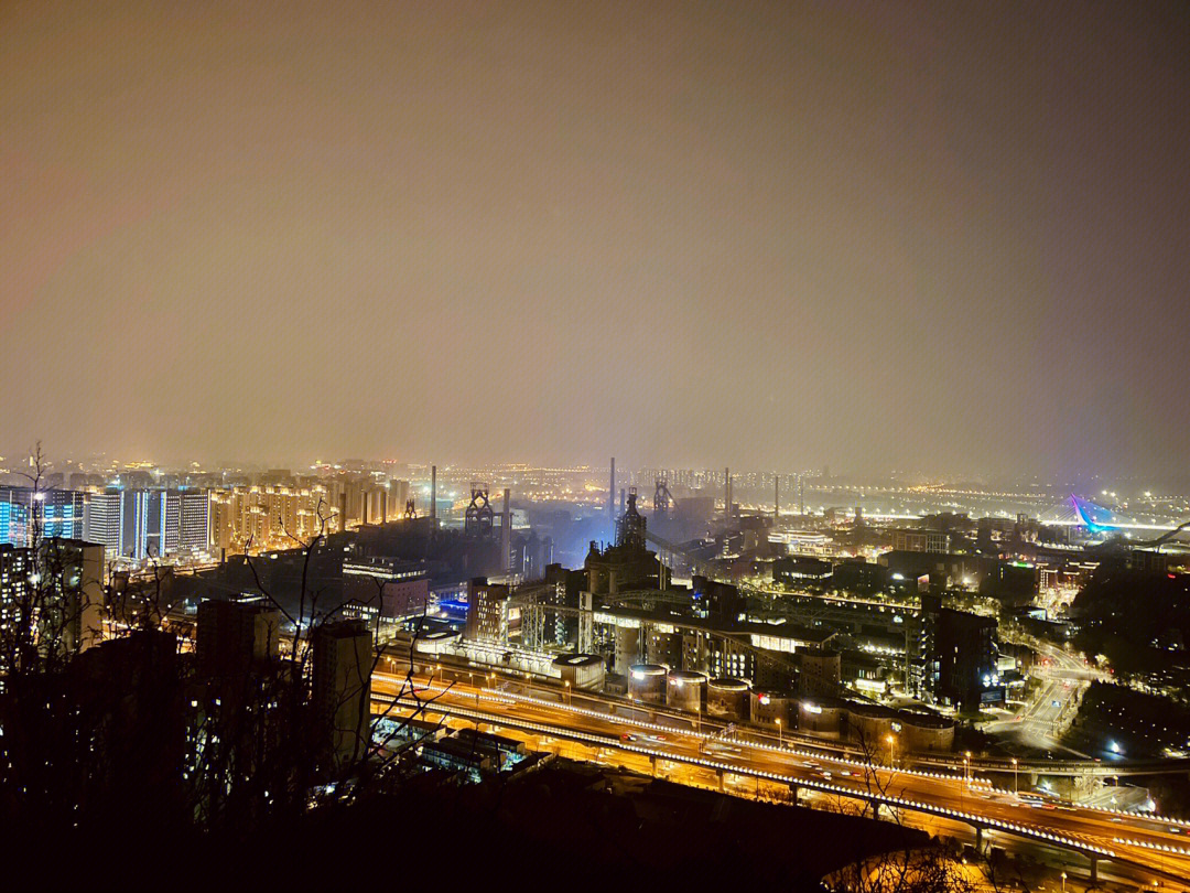 北京红光山夜景图片