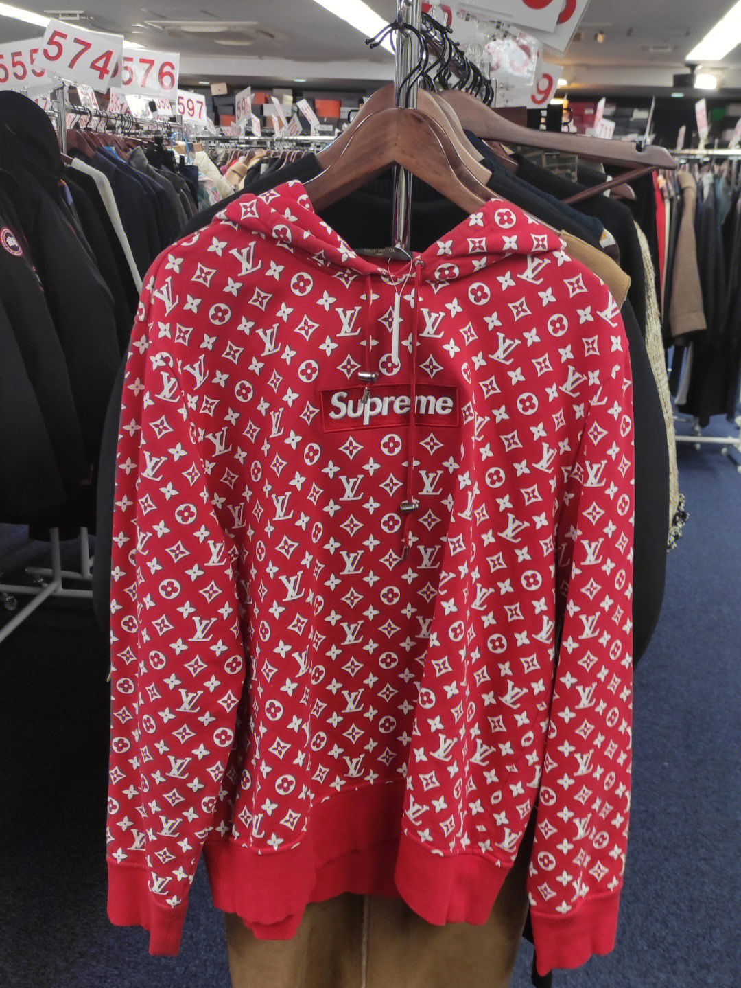 supreme lv卫衣图片