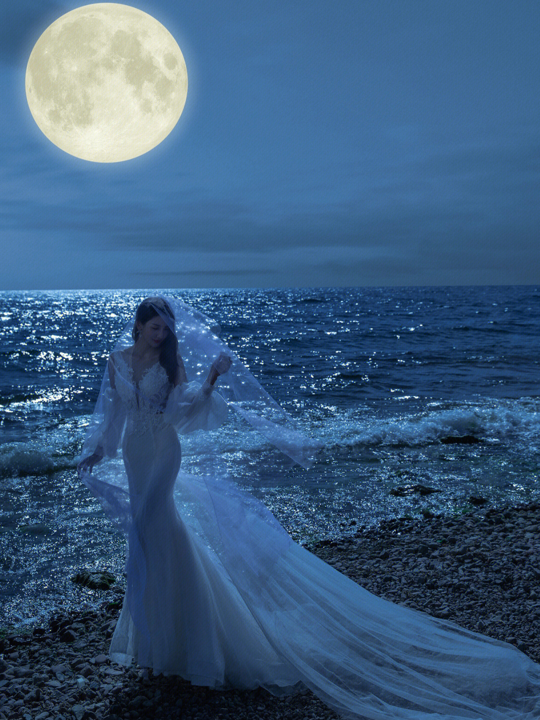 白月光下的婚纱照浪漫至极