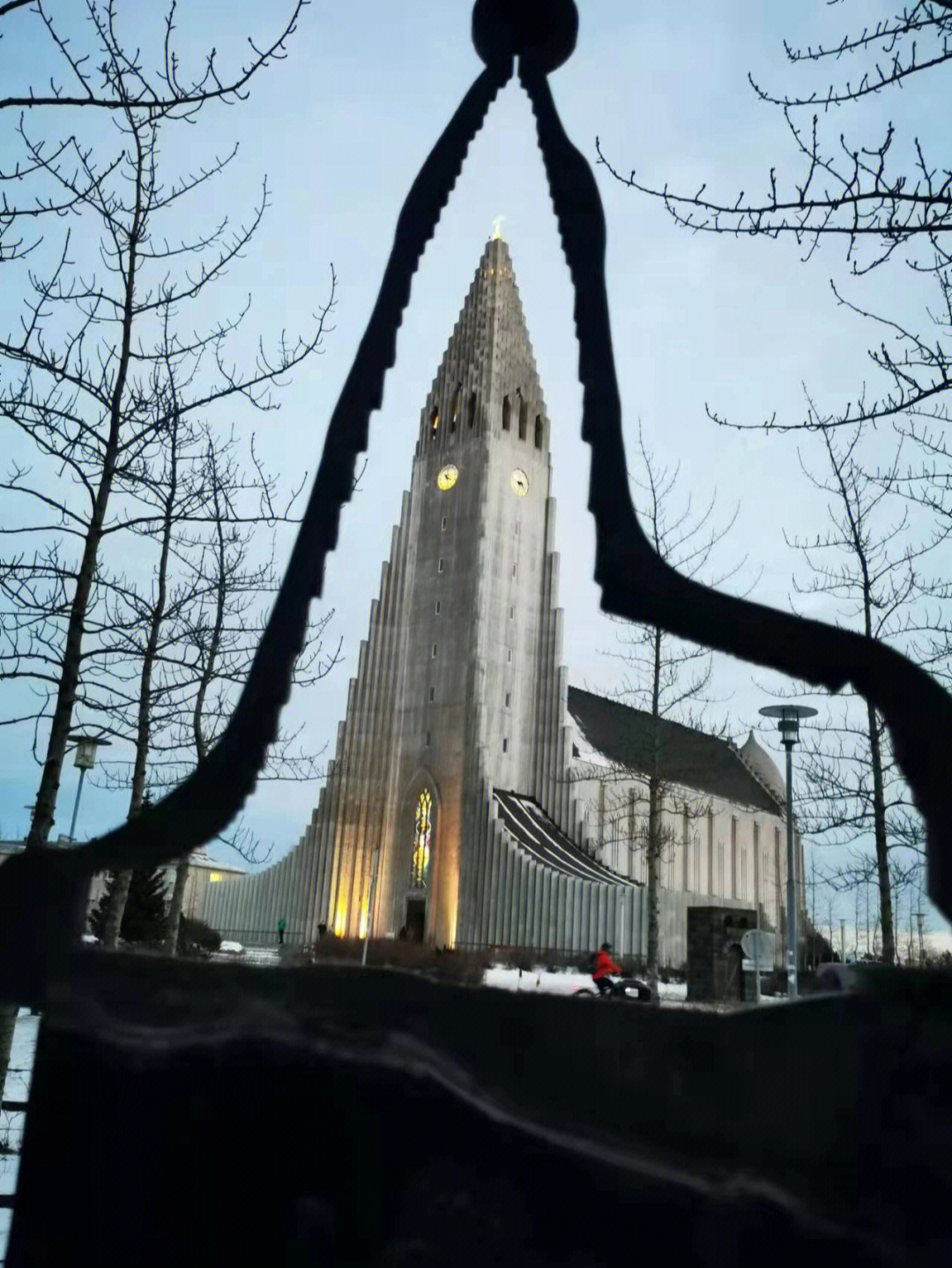 22年一月的冰岛,是下午四点左右的哈尔格林姆斯大教堂