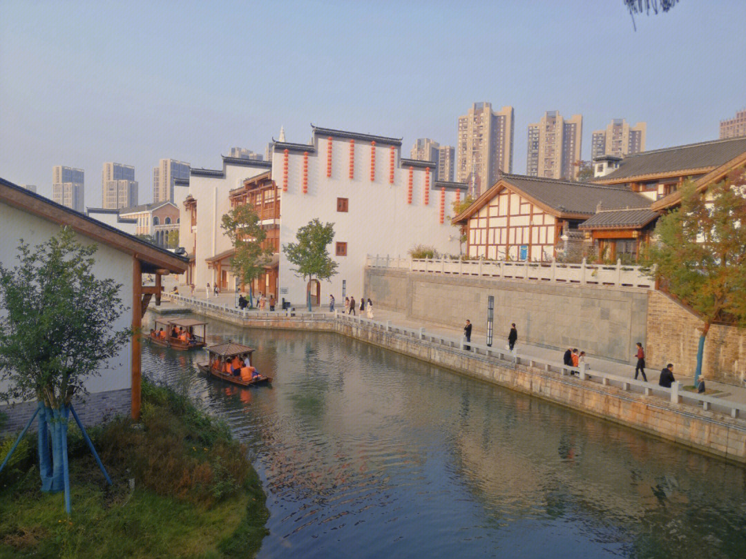 洋湖水街地铁站图片