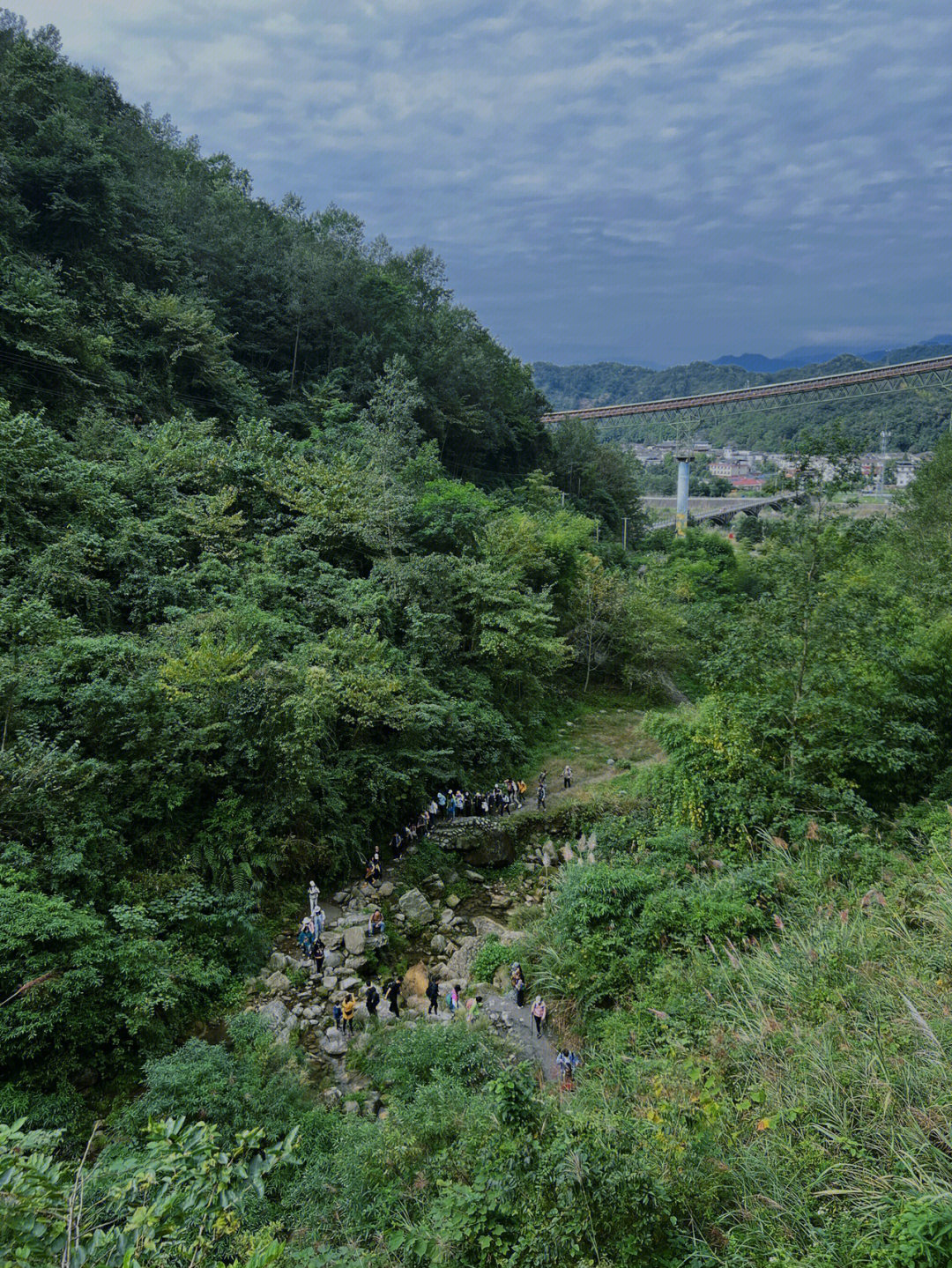 徒步踏秋去彭州狮子山