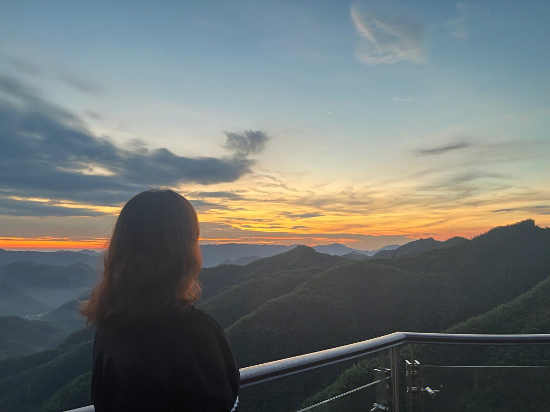 余姚白鹿狮峰观景台日出