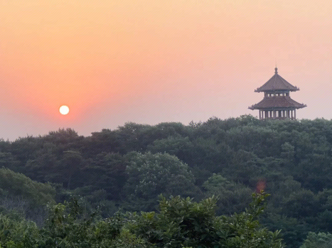 邙山晚眺图片