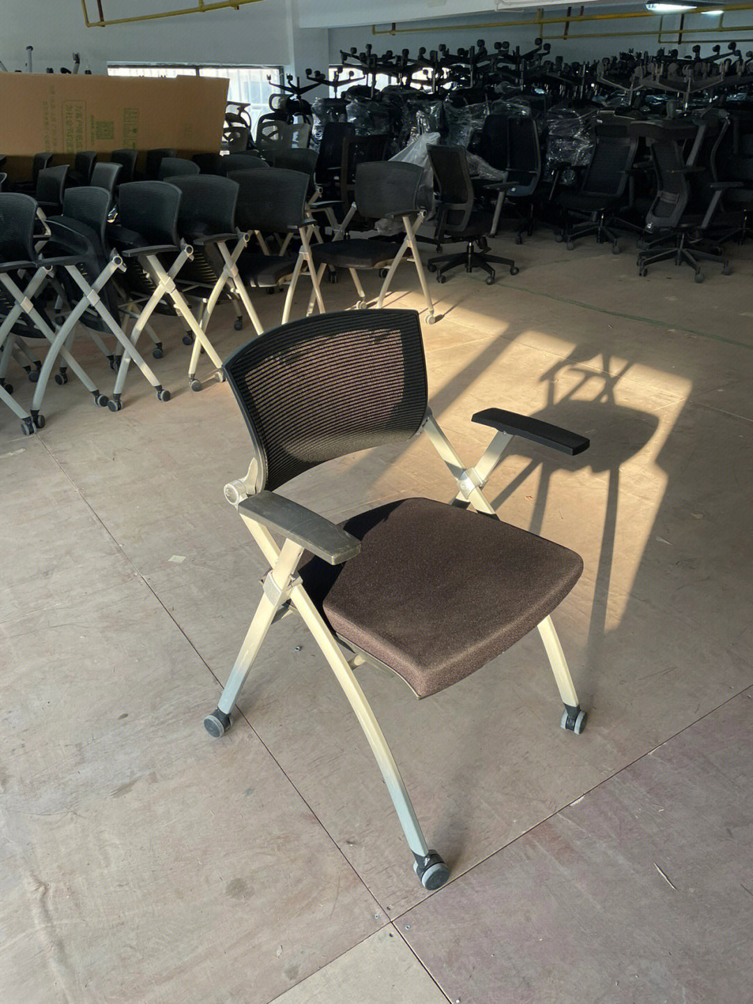 置换折叠培训椅带桌板会议椅带写字板桌椅一体会议室开会椅培训班椅子