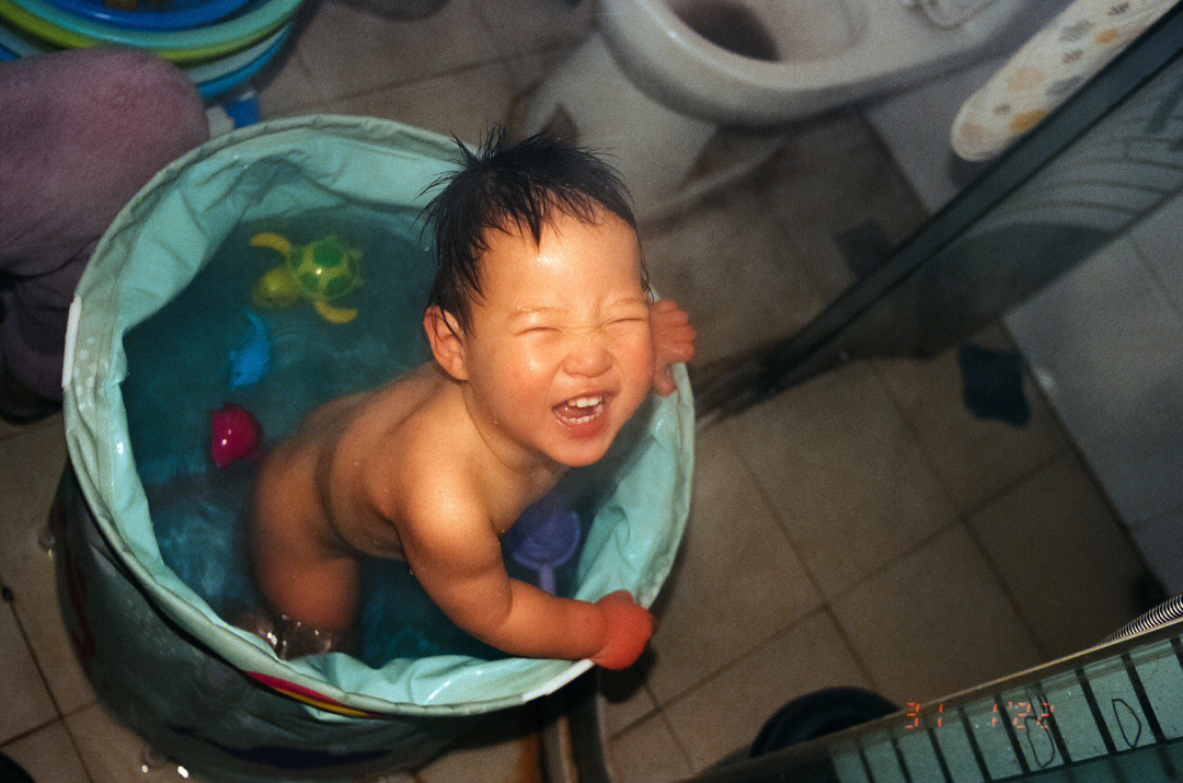 尼康小男孩光着图片