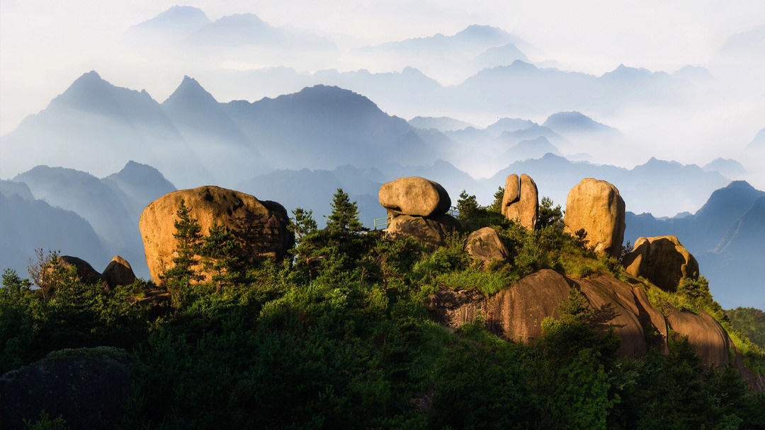 每日一景丨玉苍山的奇石,云海和日出