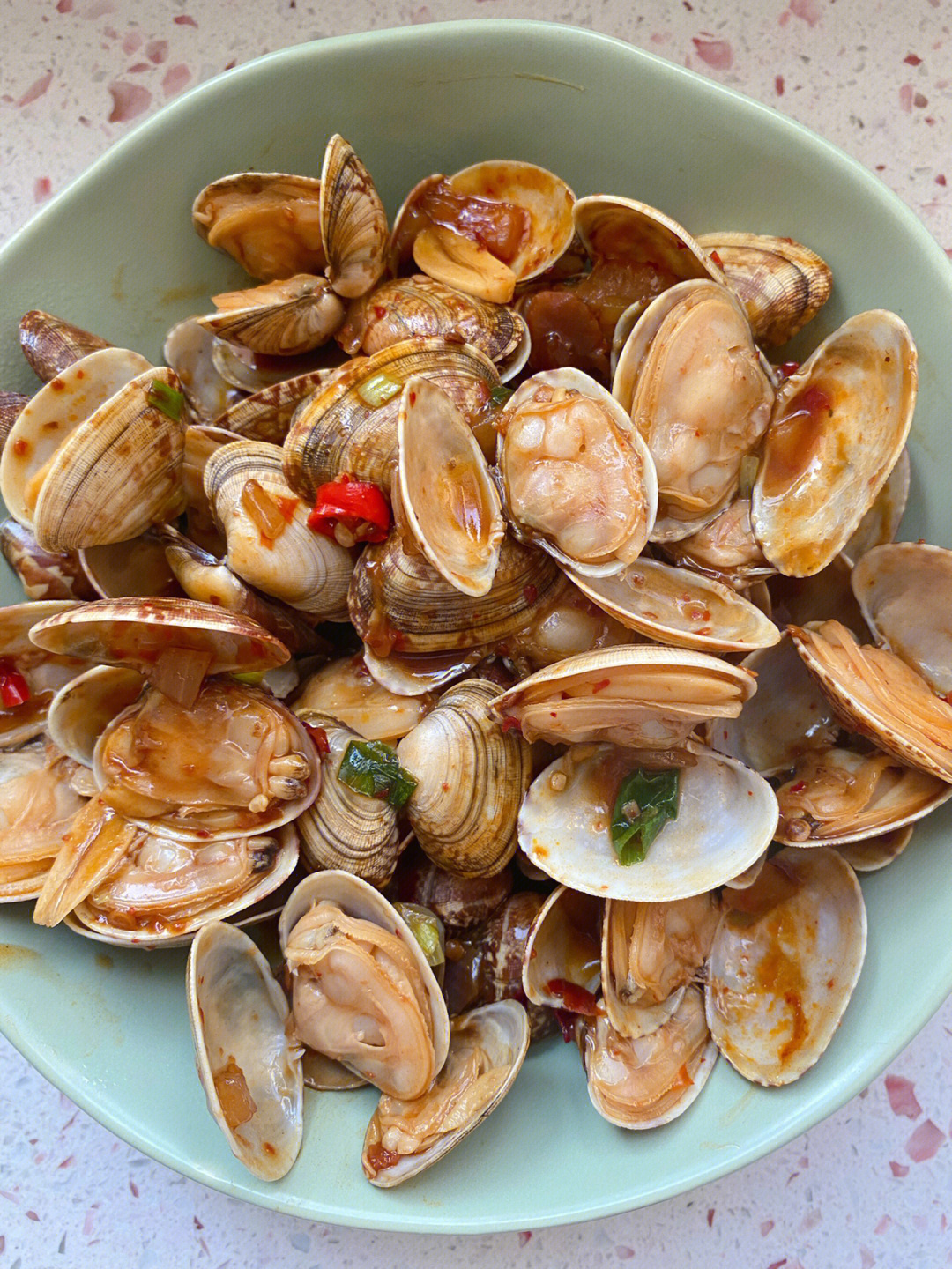 78食材:花蛤500克 洋葱半个 葱蒜 小米辣78做法:11566花蛤