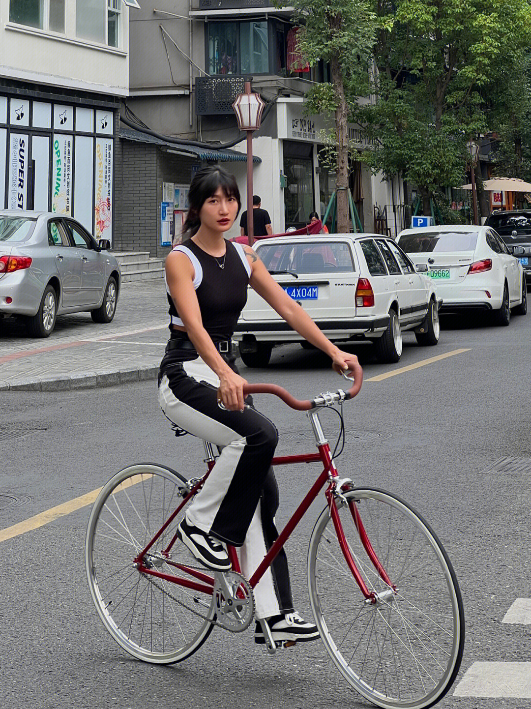 城市骑行你离时髦可能还差一辆自行车
