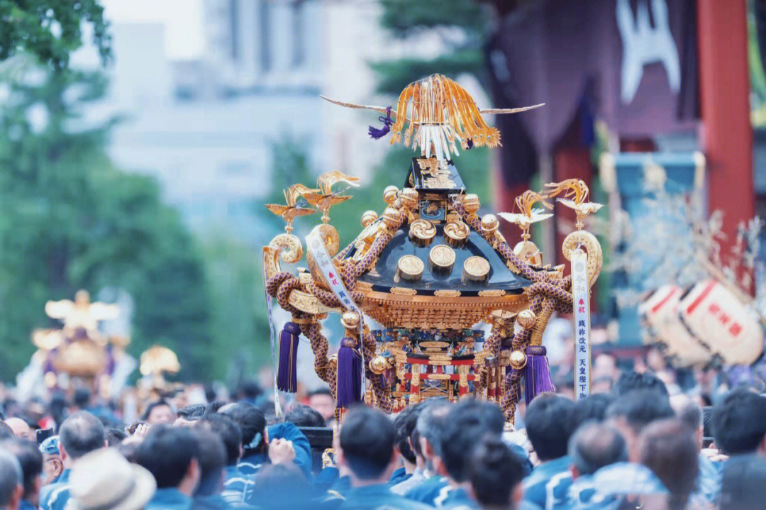 5月中旬东京浅草三社祭感受日本700年传统